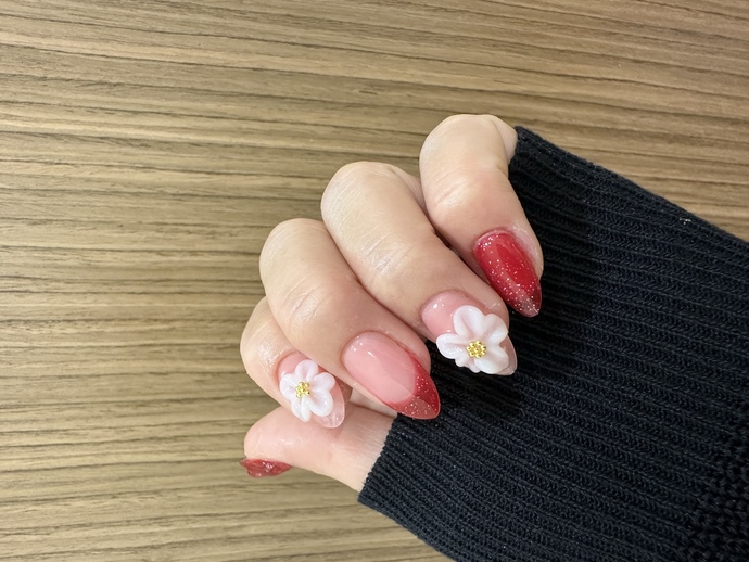 Do men care if woman has her nails done or men prefer women with natural nails?