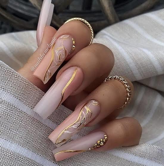 Do men care if woman has her nails done or men prefer women with natural nails?