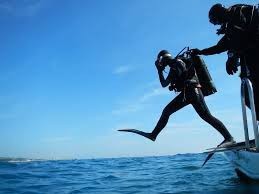 Is it possible too scuba dive too the titanic shipwreck with a scuba tank without a submarine or a submersible?