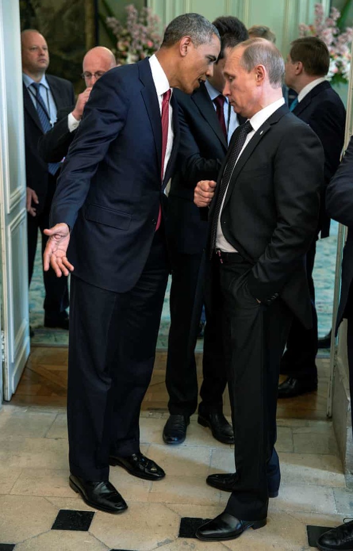 Which looks more like a strong leader?