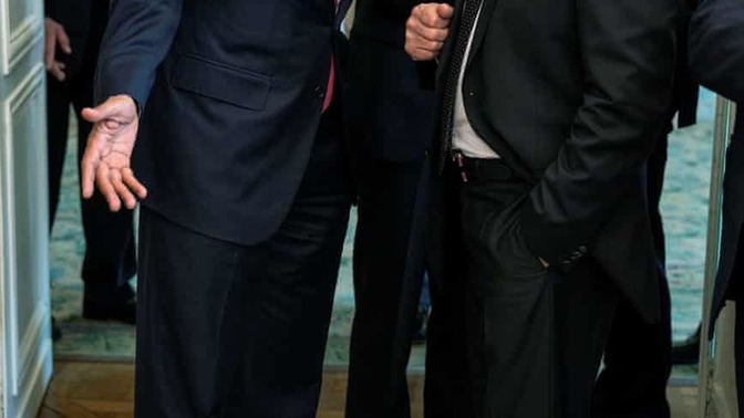 Which looks more like a strong leader?
