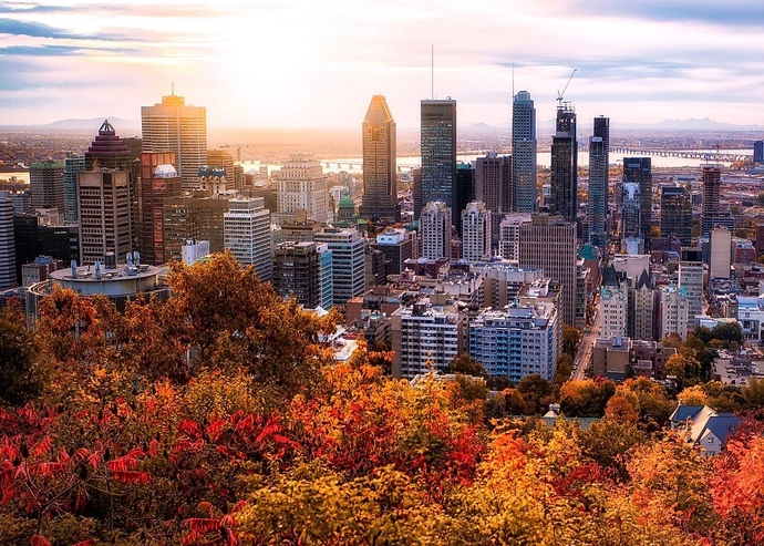 Do plenty of people in Montreal, Quebec, Canada speak English?