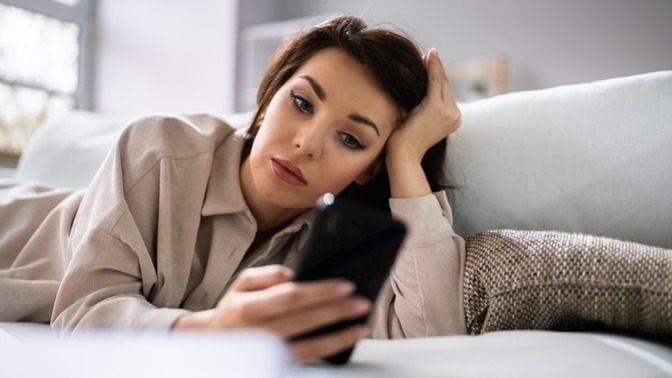 Would you continue to be friends with someone who always responds late to your messages?