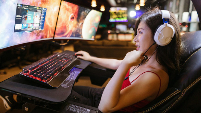 To the women on here who play video games have you found you have to hide your gender online to avoid harassment?