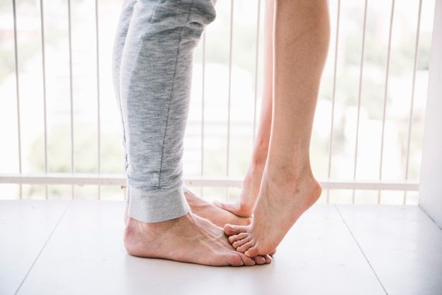 How does it feel being much taller than your partner?