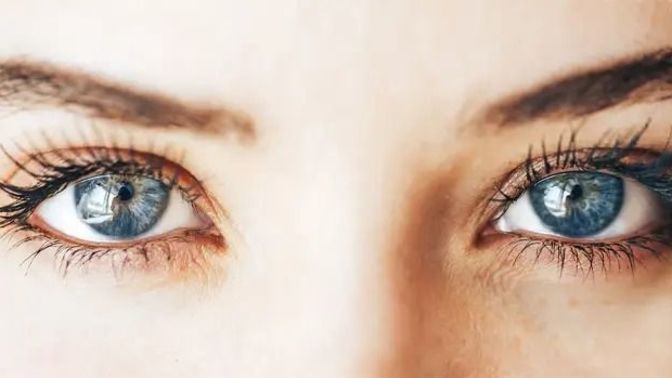 If you had to describe the type of eyes you're attracted to in one word, what type would they be? (kind, fierce, lazy, etc)?