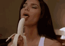 How do I eat a banana in front of men?