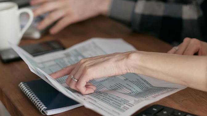 Would it bother you to work in the same workplace with your spouse?