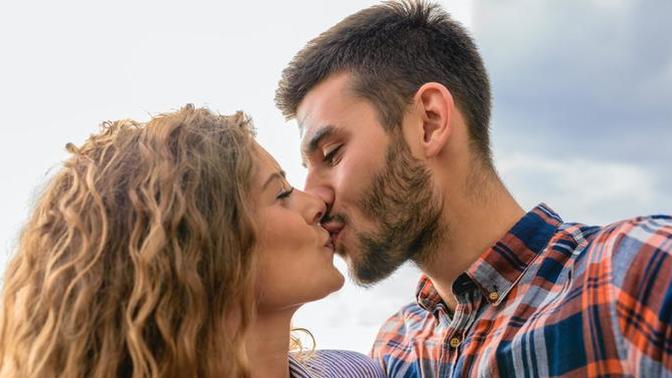 What makes a good kisser?