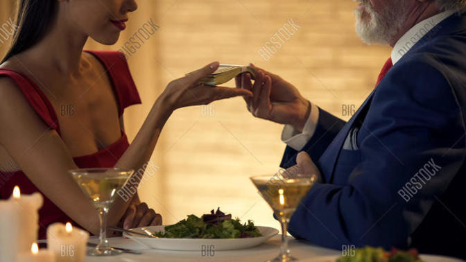 Girls, why should you *not* be gold diggers?