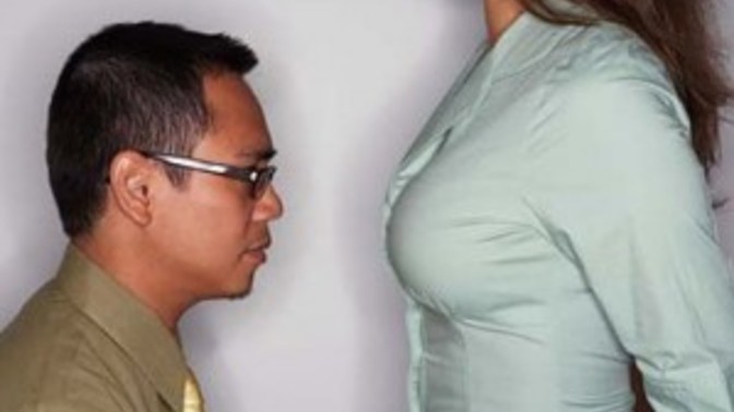 Why do men make it so obvious when they stare at a woman's body?