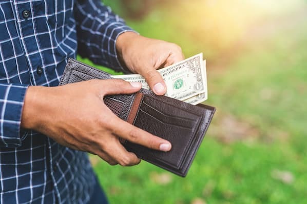Would You Date A Woman Where You Constantly Have To Be Watching Your Wallet?
