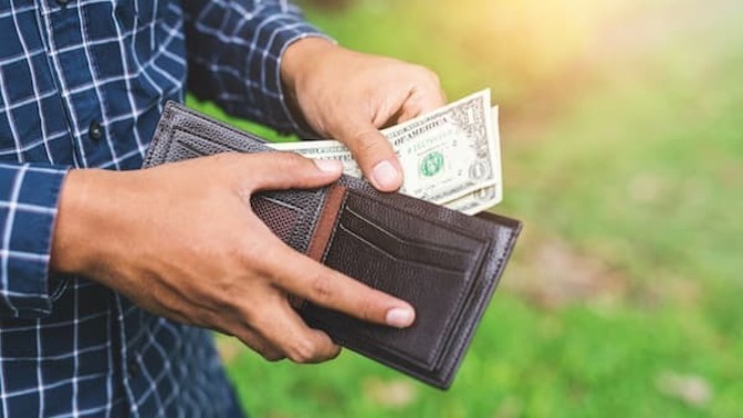 Would You Date A Woman Where You Constantly Have To Be Watching Your Wallet?