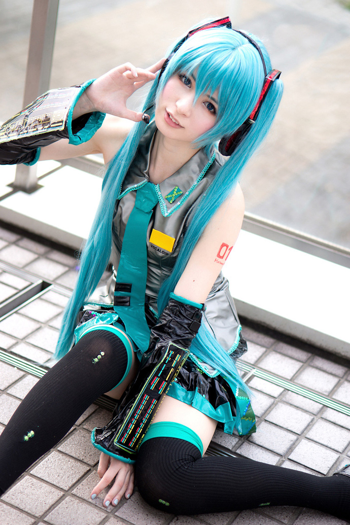 Do you want a cosplay girlfriend/boyfriend?