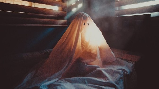 Why do women want to text forever only to ghost?