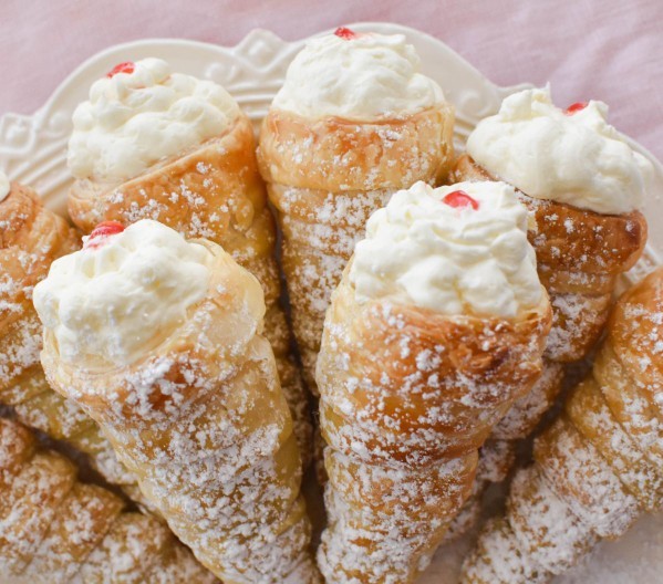 Which of these classic whipped cream cakes do you like?