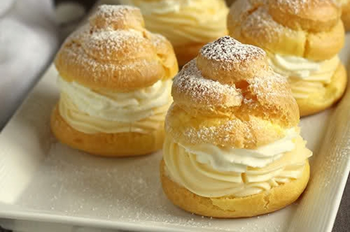Which of these classic whipped cream cakes do you like?
