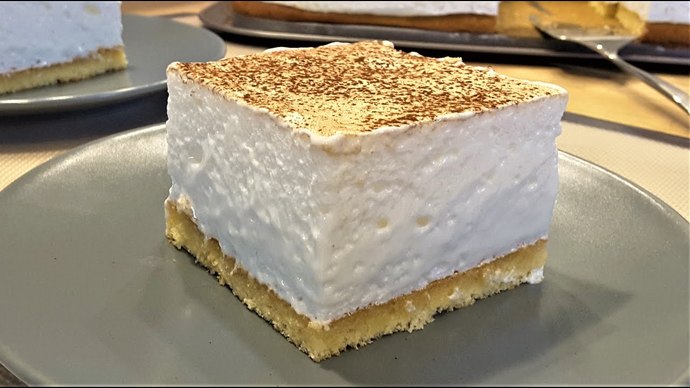 Which of these classic whipped cream cakes do you like?