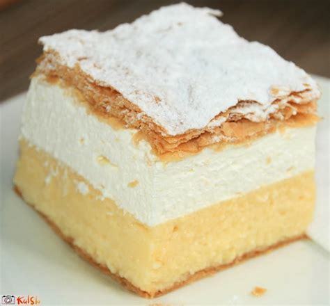 Which of these classic whipped cream cakes do you like?