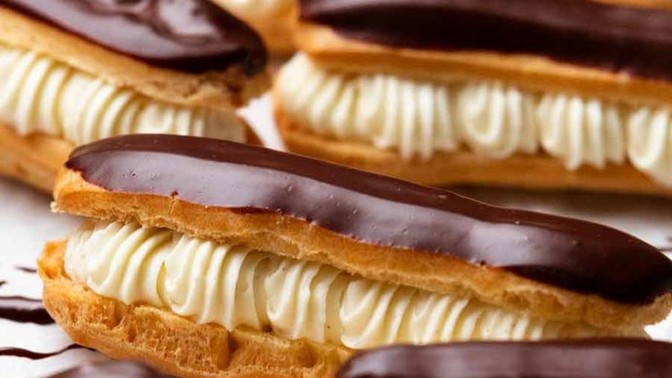 Which of these classic whipped cream cakes do you like?