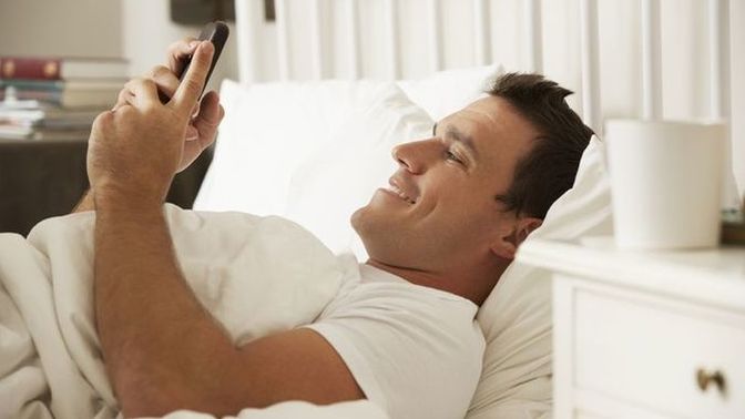 Guys, do you like receiving sweet good morning text from your partner?