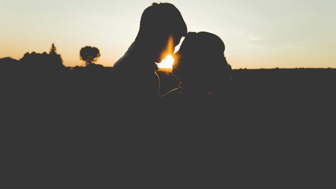 What are the biggest differences between high school relationships and college relationships?
