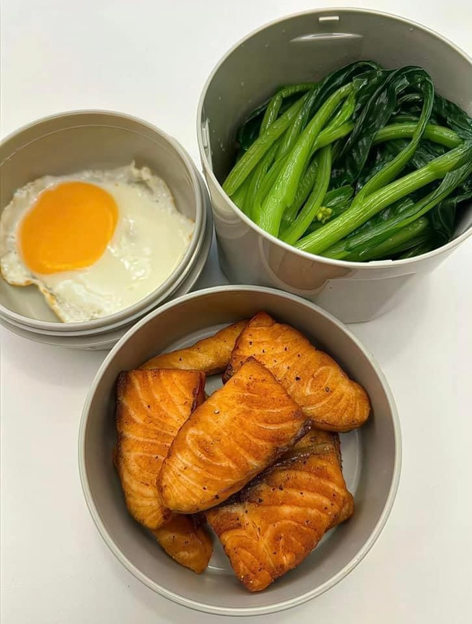 Do you make lunchbox for yourself/your partner or do you prefer to just buy the lunch?