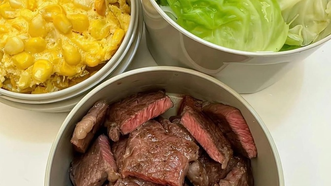 Do you make lunchbox for yourself/your partner or do you prefer to just buy the lunch?