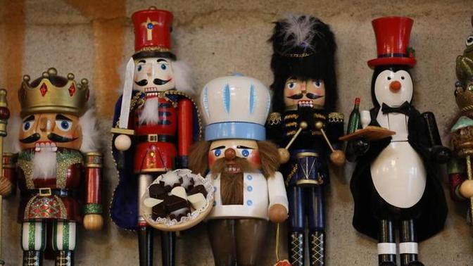 Do German nutcracker dolls actually crack nuts?