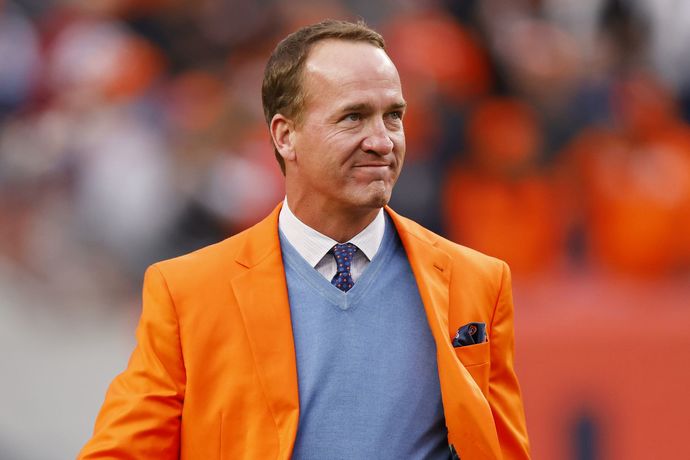 Do you think Peyton Mannings forehead makes him look unattractive?
