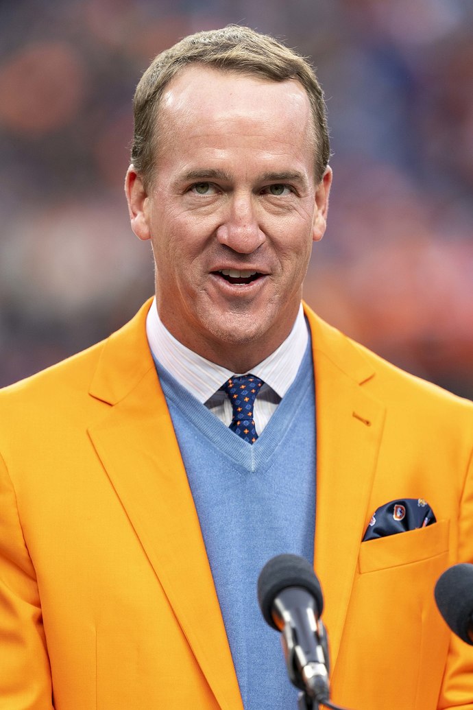 Do you think Peyton Mannings forehead makes him look unattractive?