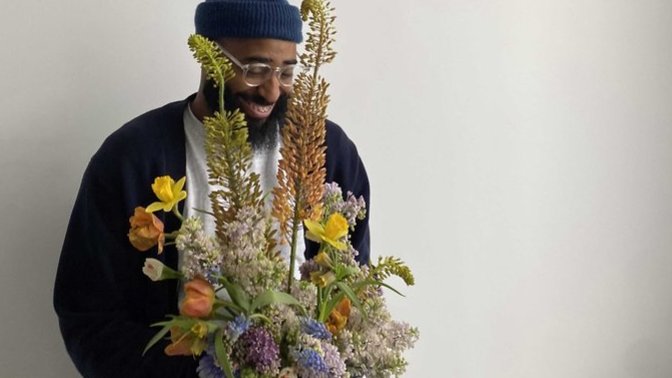 As a man, how do you feel about receiving flowers from a woman?