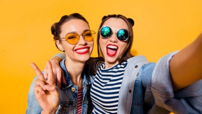 Why Do Some Women Switch To Dating Women?
