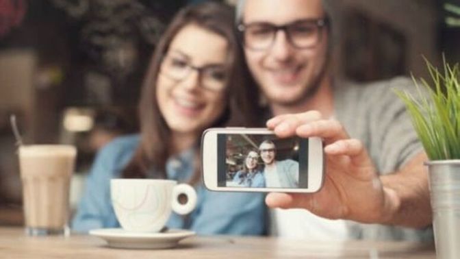 Men, do you take your new dates photos?