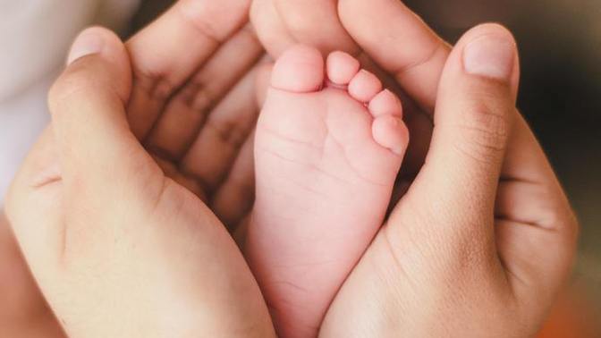 What is the ideal age for becoming a parent?