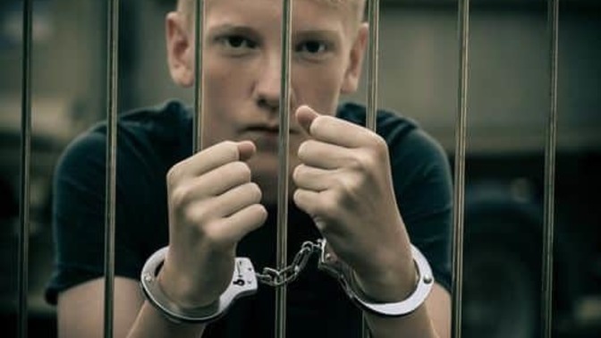When should minors be charged as adults? Whats the minimum age to be charged as an adult? Should all minors have their juvenile records sealed?