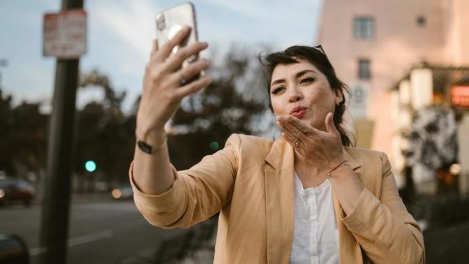 How do you celebrate special days when you are in a long distance relationship?