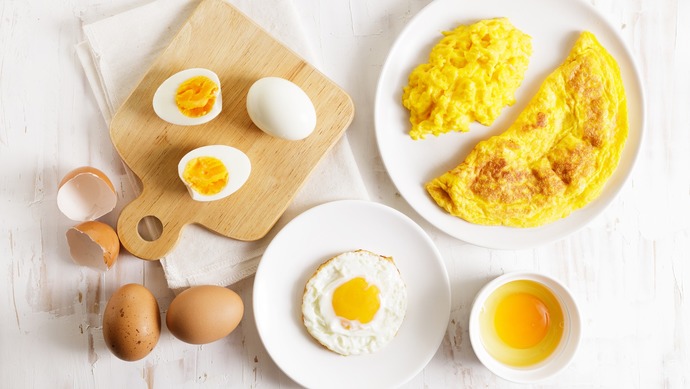How many eggs should I eat daily to gain weight ?