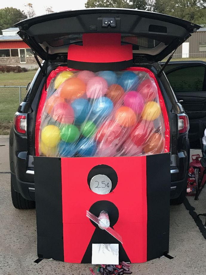 Trunk or treat decorated van..