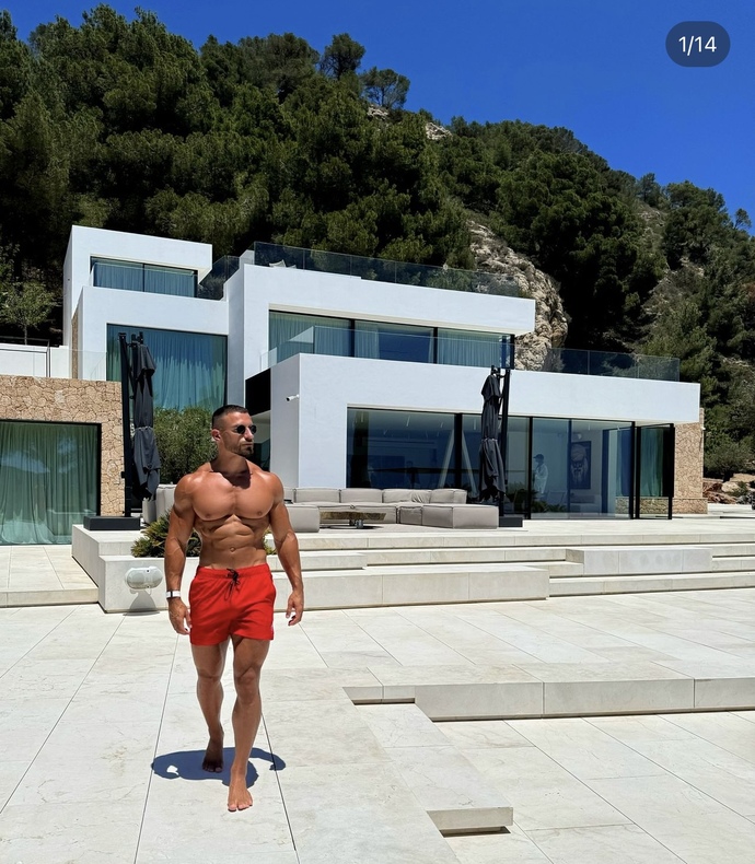 Are men faced with unrealistic standards?