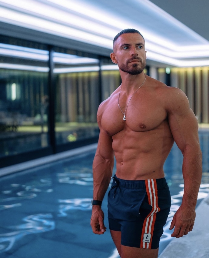 Are men faced with unrealistic standards?