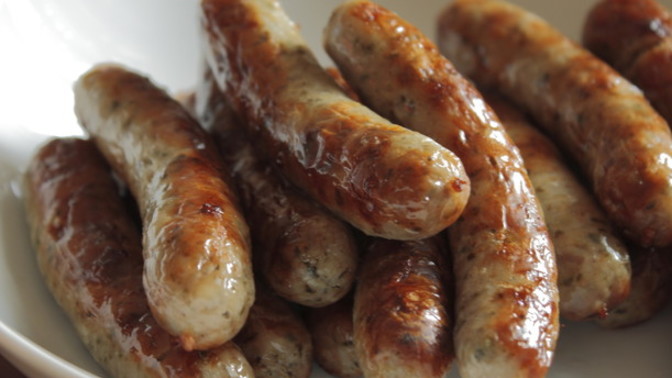 Protein food intake: Sausages or steak? Are sausages just meaty garbage?