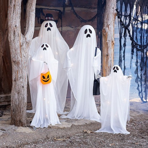 Which of these traditional Halloween scary monsters do you like more for Halloween?