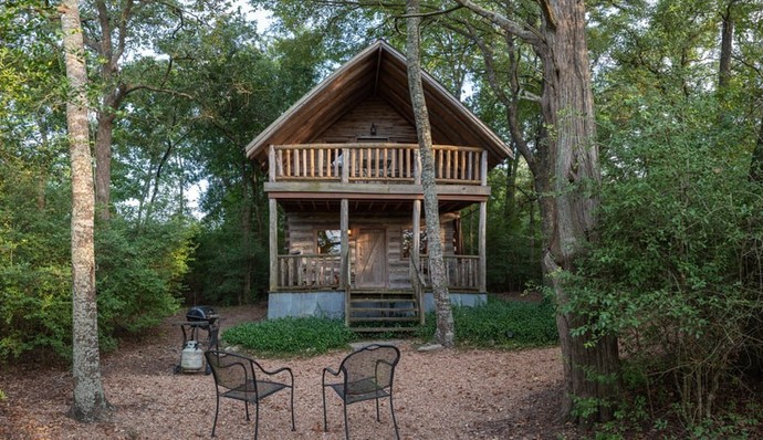 What would you think if your date brought you back to their house and it looked like this?