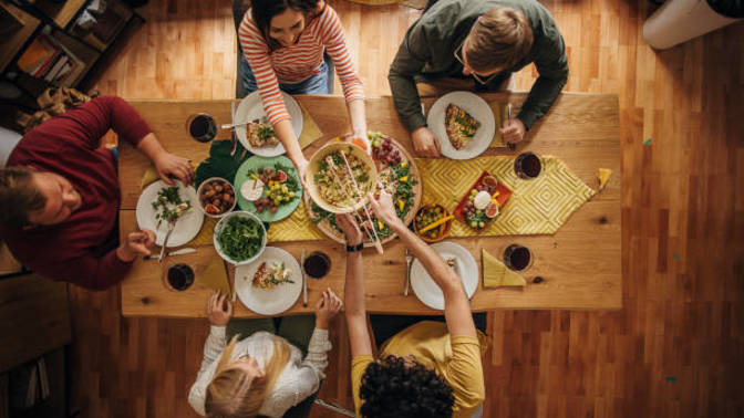 If a vegan/vegetarian was coming to your dinner party (and you're not one), how would you handle it?