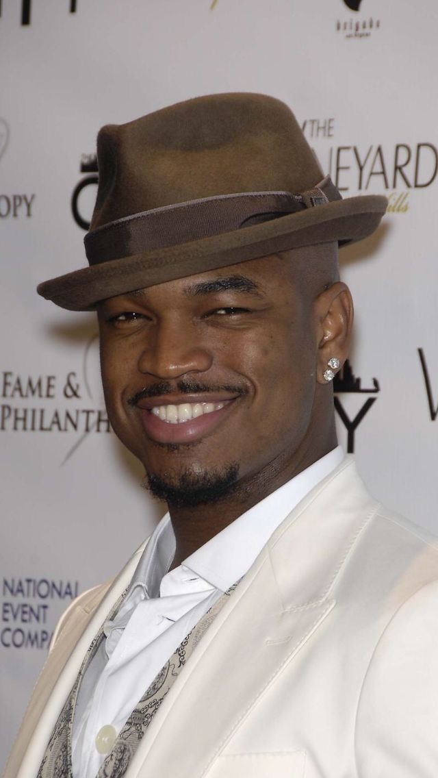 Ladies, do you find late 80s Bobby Brown attractive?