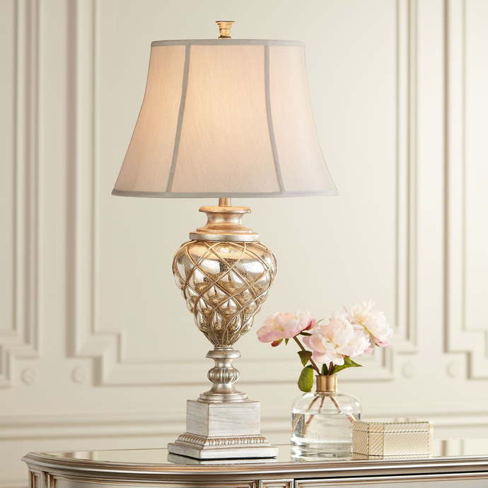 What's the best bulb for a lamp shade?