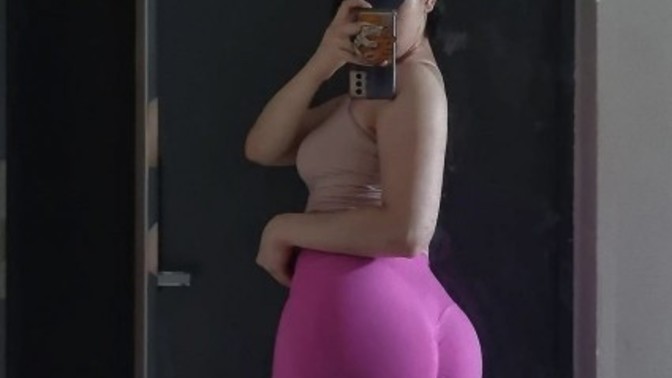 My girlfriend wears this to the gym like every day. Should I stop her?