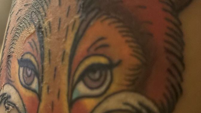 Why were people saying that this tattoo look fake?