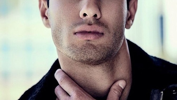 Do women prefer dark haired man or light haired guy?